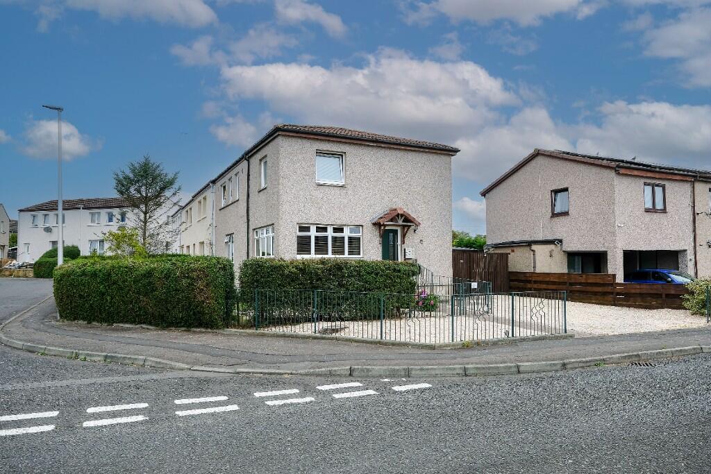 Main image of property: 38 Camdean Crescent, Rosyth KY11 2TH