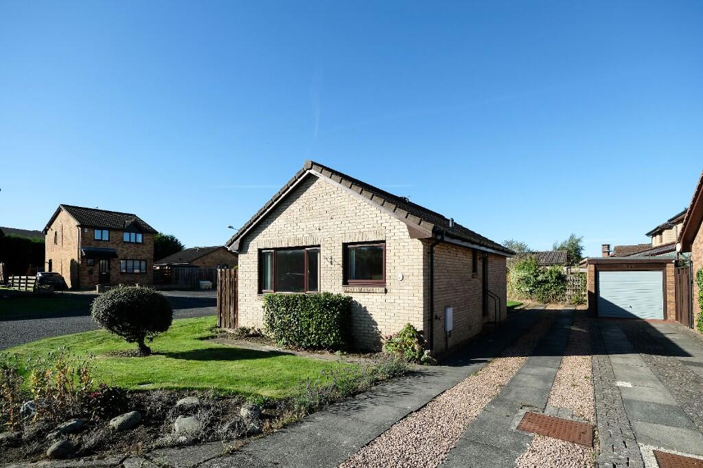 Main image of property: 32 Bevan Place, KY11 2HR