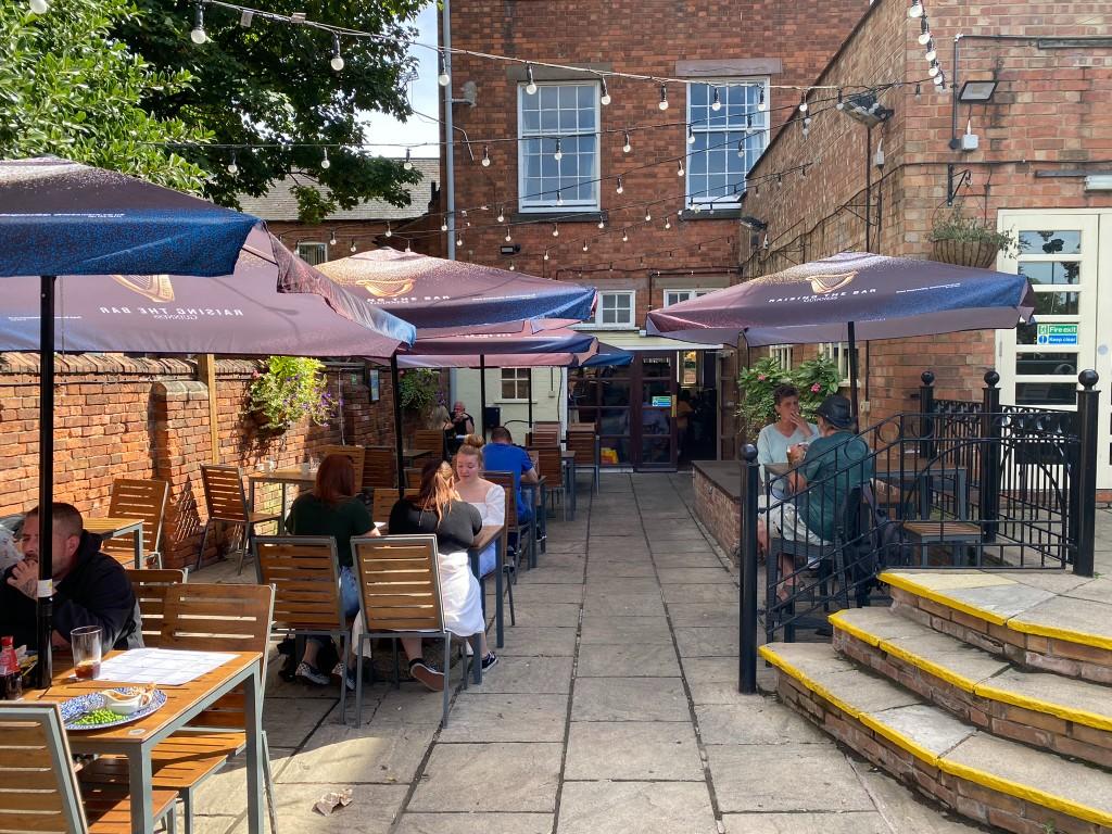 Pub for sale in Wards End, Loughborough, Leicestershire, LE11