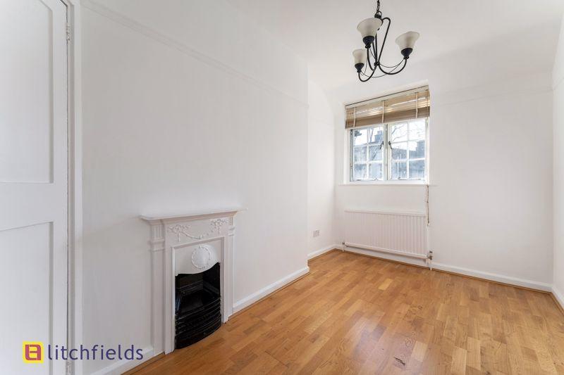 3 bedroom terraced house for sale in Oakwood Road, Hampstead Garden Suburb, NW11 , NW11