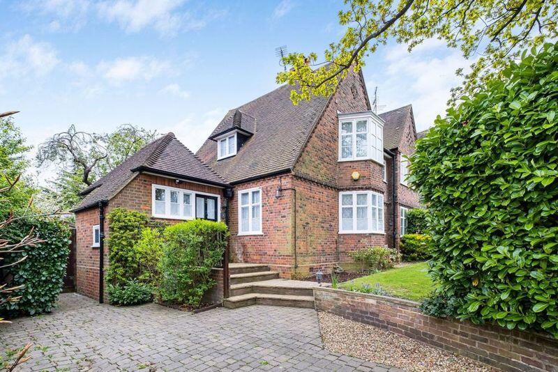 4 bedroom semidetached house for sale in Hogarth Hill, Hampstead