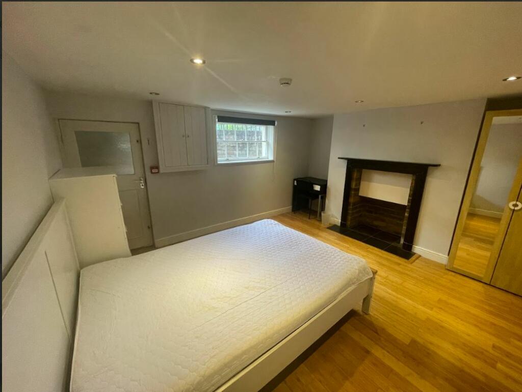 Additional property image - 33 Chandos Street, Leamington Spa