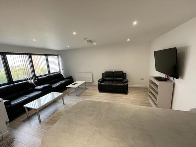Additional property image - Room 9, Flat 1, Trinity Street, Leamington Spa
