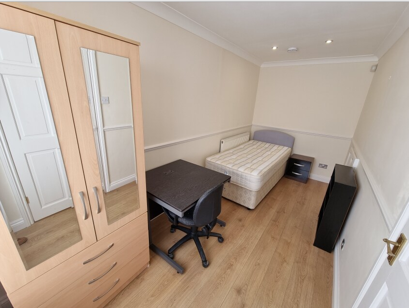 Additional property image - 12 Amroth Mews, Sydenham