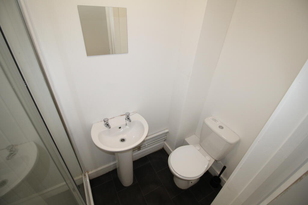 Additional property image - 3a Heathcote Road, Whitnash, Leamington Spa