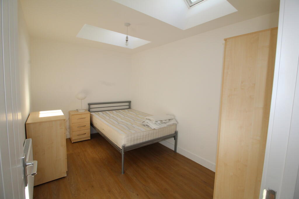 Additional property image - 3a Heathcote Road, Whitnash, Leamington Spa