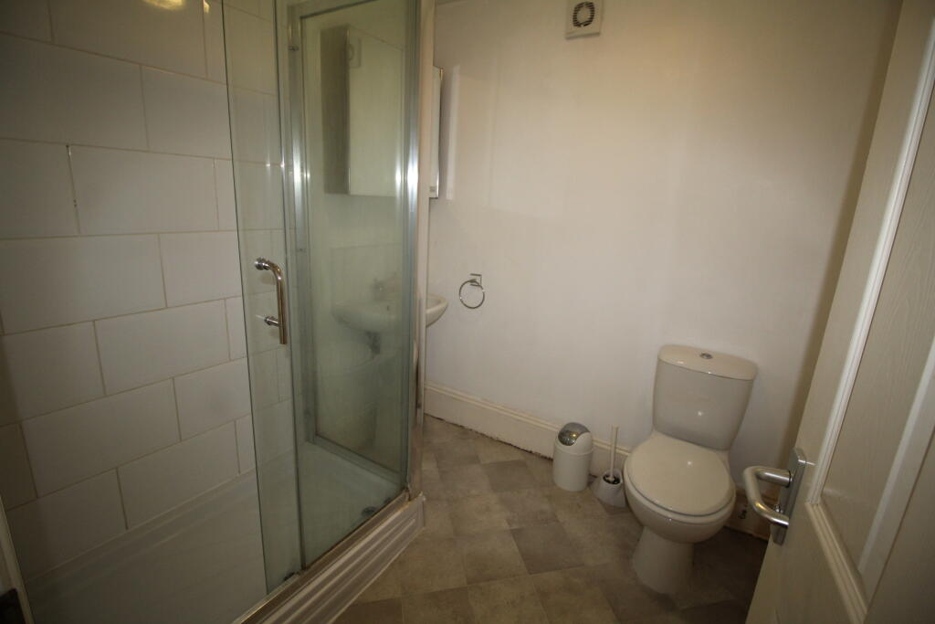 Additional property image - ROOM 16, KENT HOUSE, CLARENDON PLACE, LEAMINGTON SPA