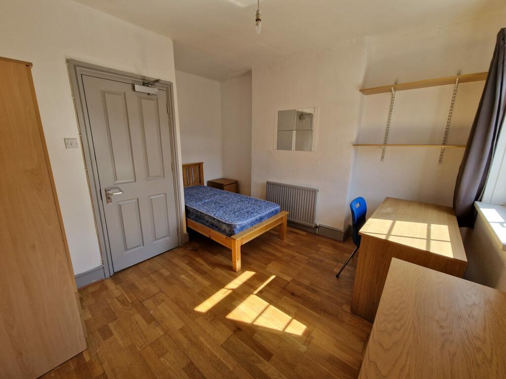 Additional property image - 94a Warwick Street, Leamington Spa