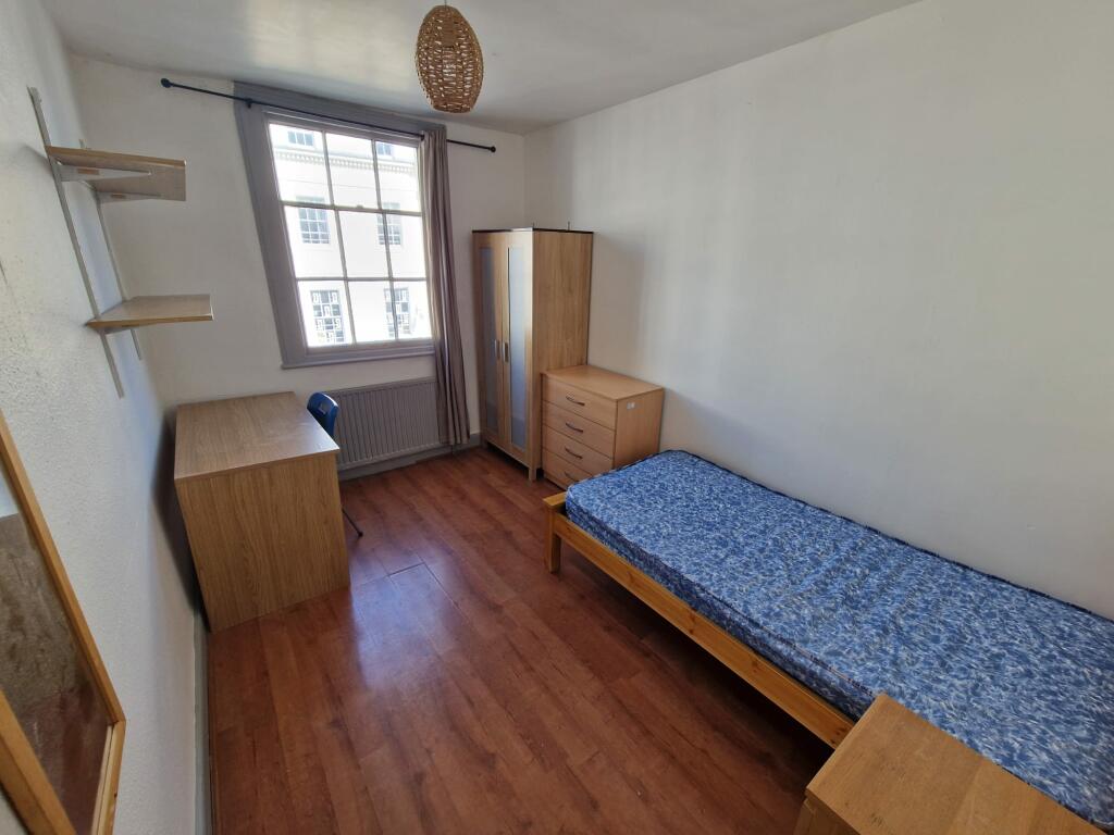 Additional property image - 94a Warwick Street, Leamington Spa