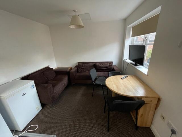 Additional property image - 39c Warwick Street