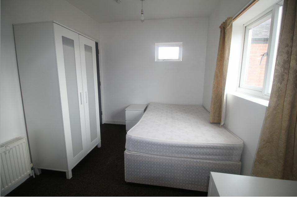 Additional property image - 111a Warwick Street, Leamington Spa