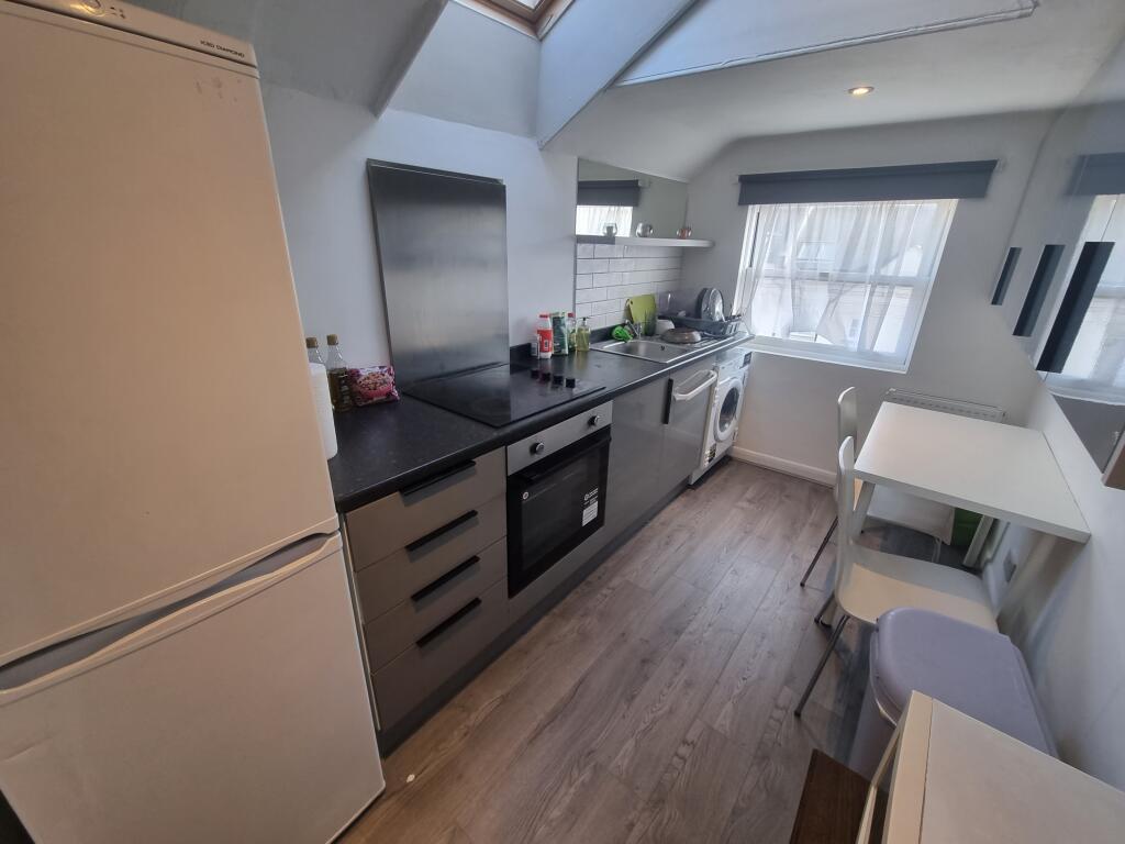 Additional property image - Flat 2, 21 Oxford Street