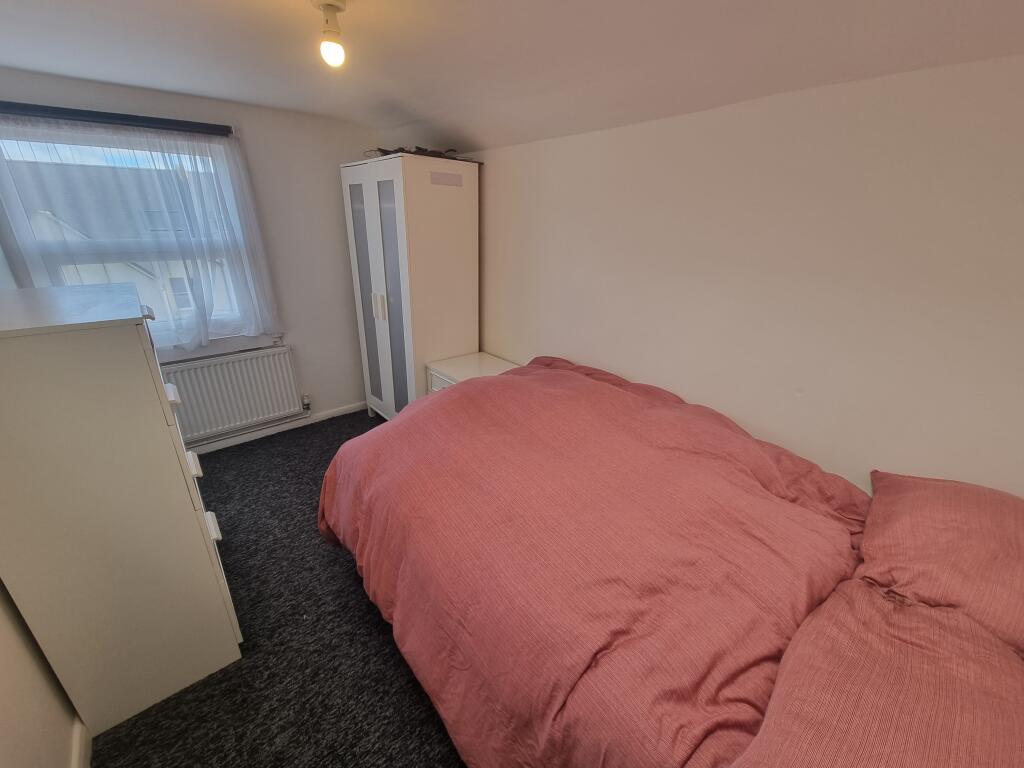 Additional property image - Flat 2, 21 Oxford Street