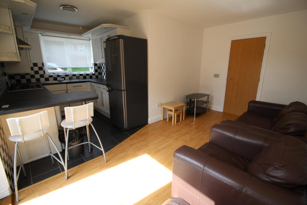 Additional property image - Flat 1, 10 Llewellyn Road, Leamington Spa