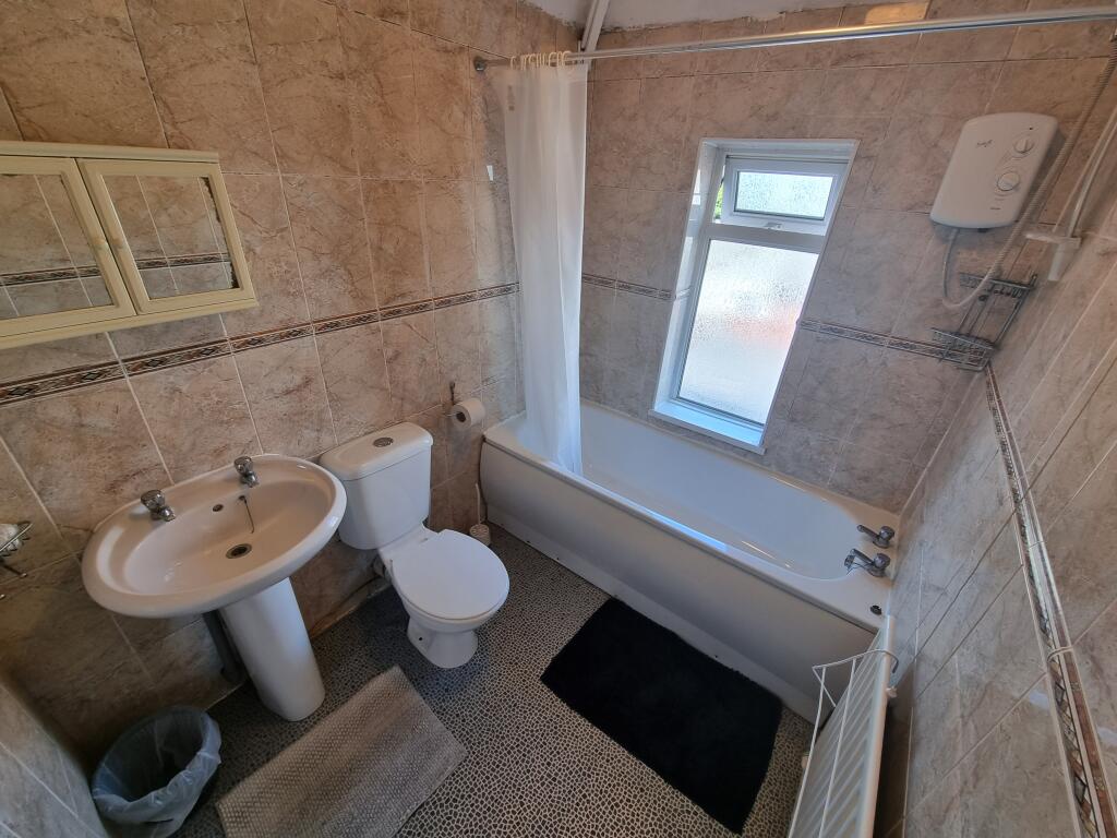 Additional property image - 25 Grosvenor Road, Leamington Spa