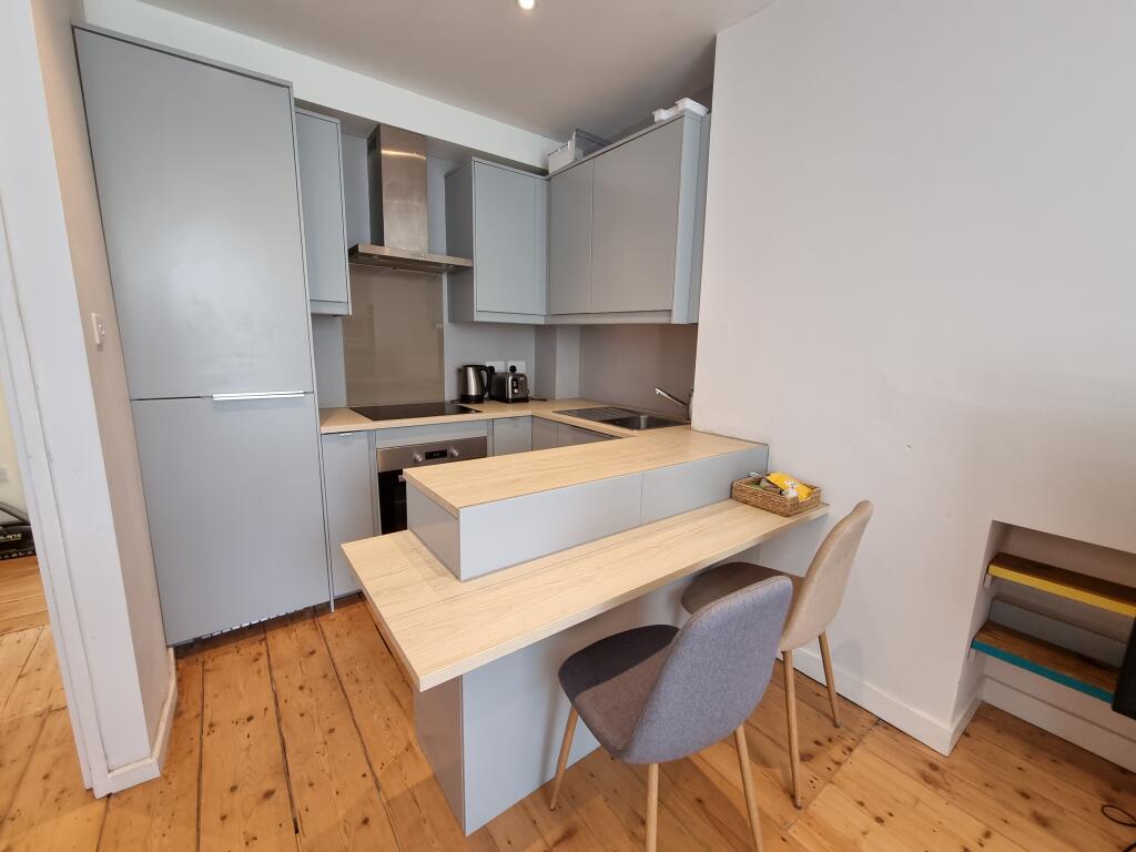Additional property image - Flat 8, Birkland House, 37 Portland Street, Leamington Spa