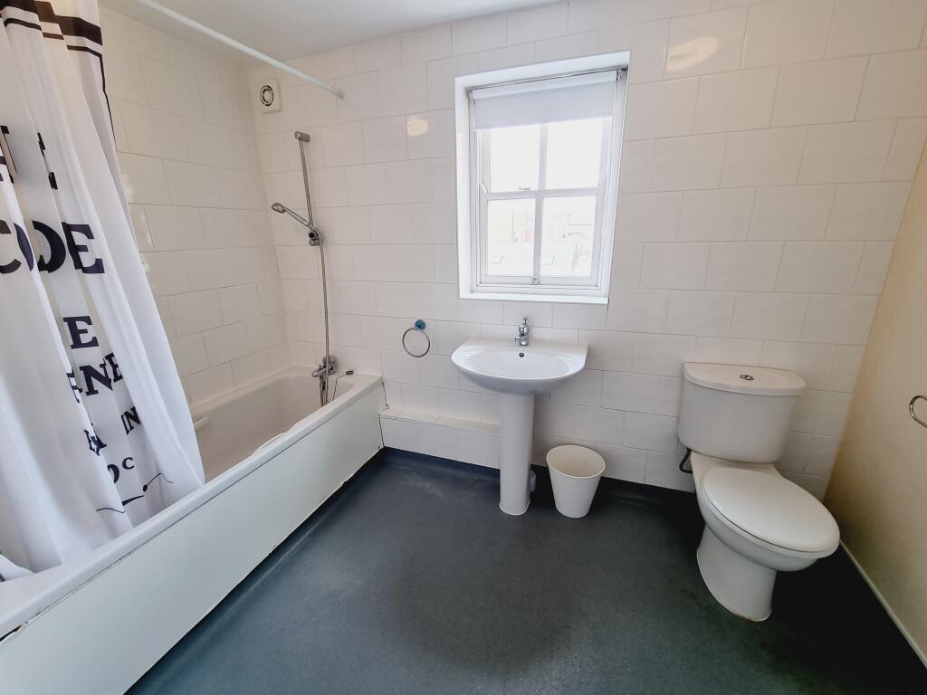 Additional property image - Flat 2, 131-135 Regent Street, Leamington Spa