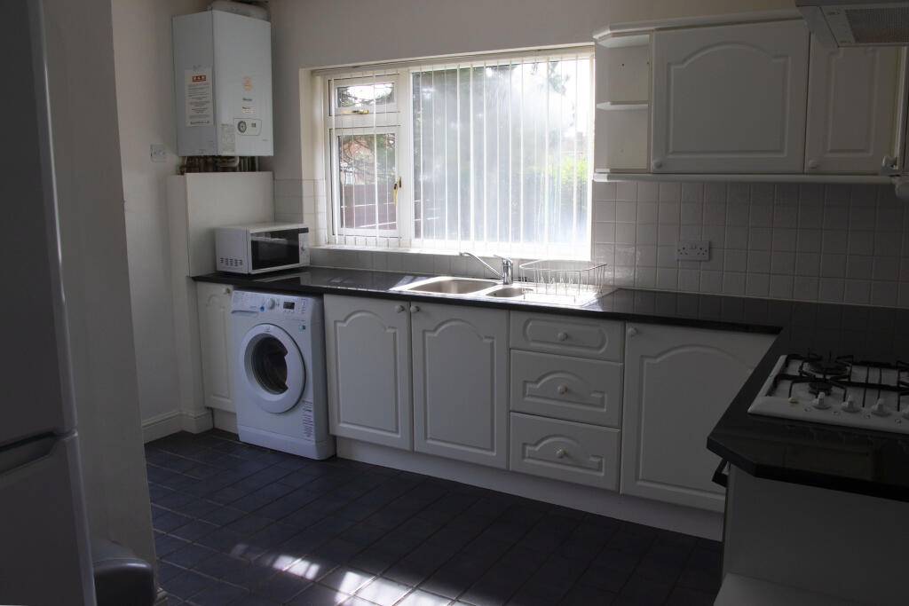 Additional property image - 12 Hurley Close, Leamington Spa, CV32 5XB