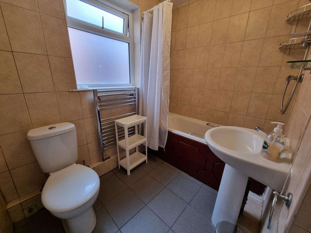 Additional property image - 5 Binswood Street, Leamington, CV32 5RW