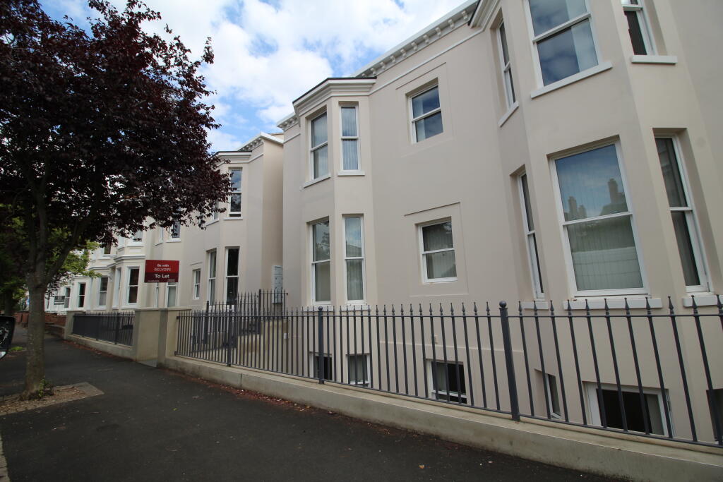 Main image of property: Flat 15, 56 Russell Terrace, Leamington Spa