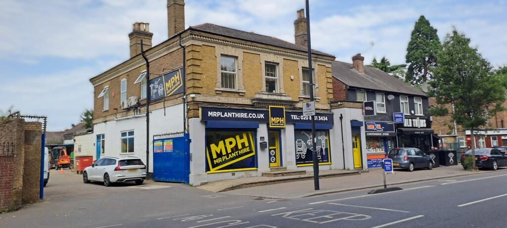 Main image of property: 120 Hertford Road, Enfield, Greater London, EN3