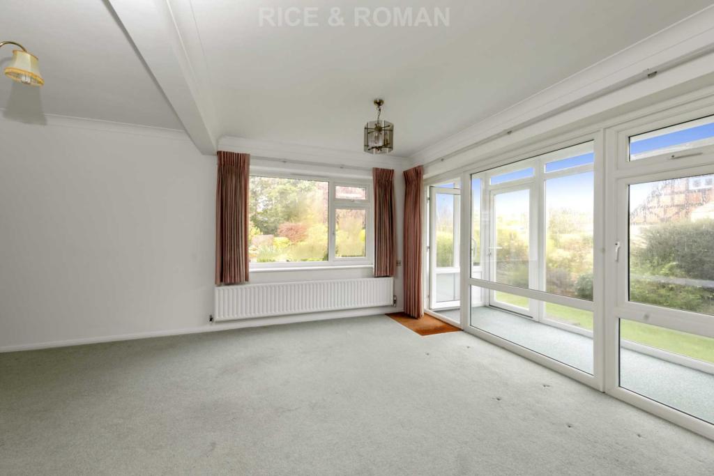 1 bedroom retirement property for sale in Gunters Mead, Copsem Lane, Esher, KT22