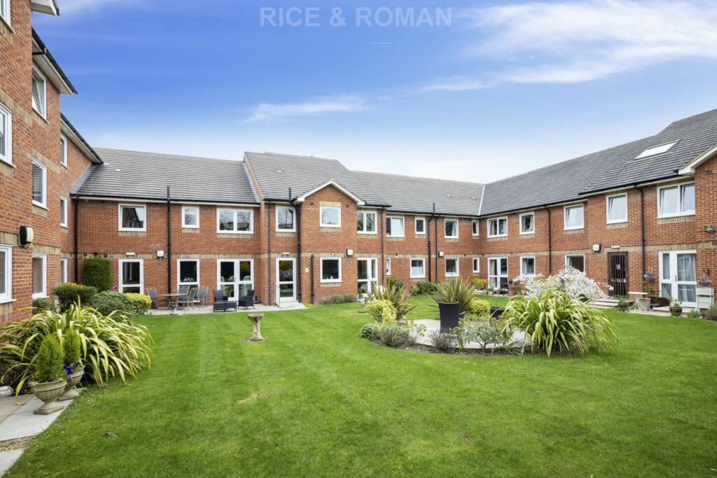 2 bedroom retirement property for sale in Manor Road North, Hinchley