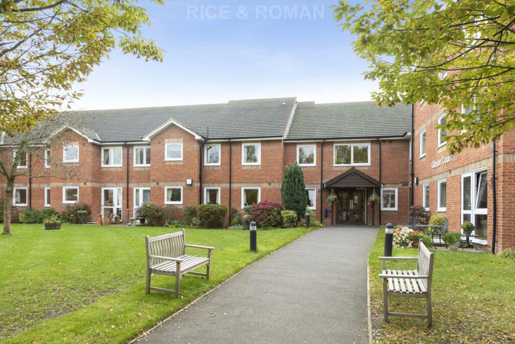 1 bedroom retirement property for sale in Manor Road North, Esher, KT10