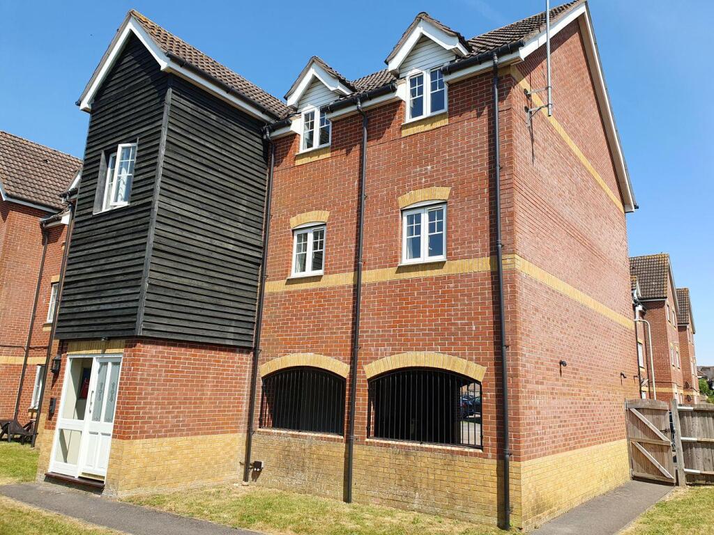 Main image of property: NEWBURY - 2 BED FLAT WITH PARKING