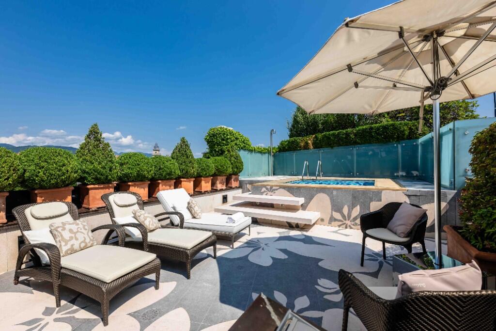 Main image of property: Bergamo, Bergamo, Lombardy