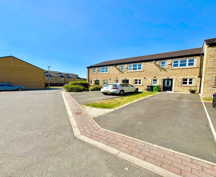 Main image of property: 33 Buttercup Drive, Cleckheaton, West Yorkshire, BD19