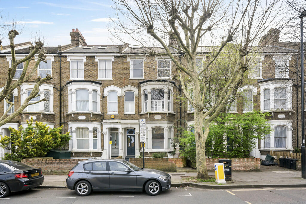 3 bedroom flat for sale in Hanley Road N4 3DW, N4