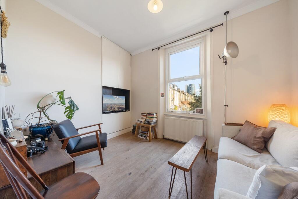 Main image of property: Moray Road N4 3LG