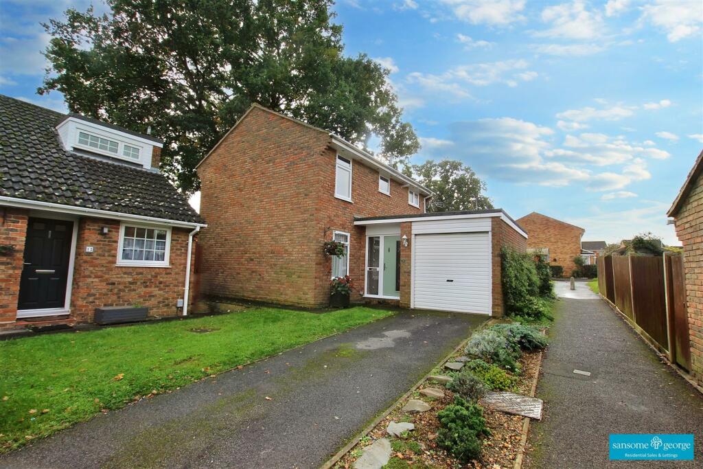 3 bedroom detached house for sale in Chase, Tilehurst