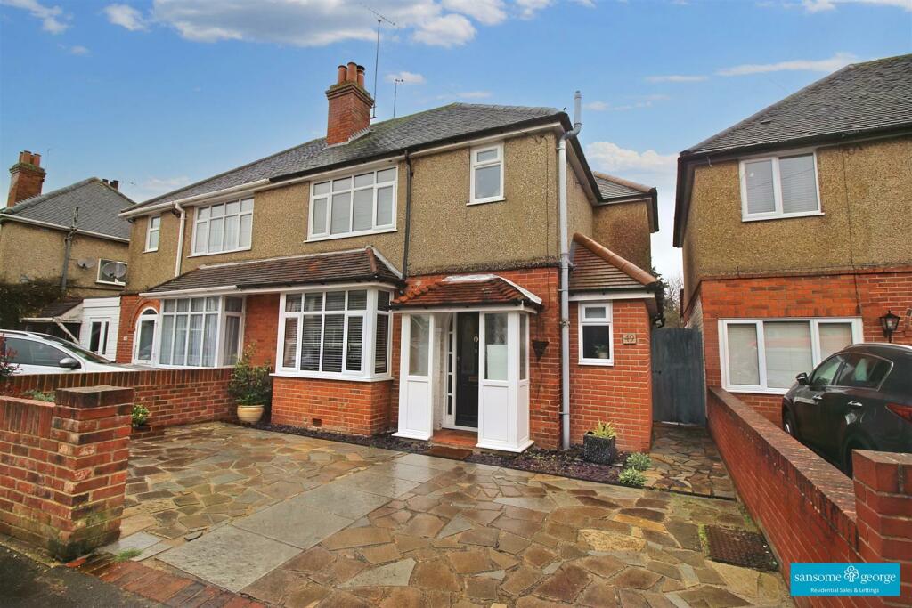 3 bedroom semidetached house for sale in Gratwicke Road, Tilehurst