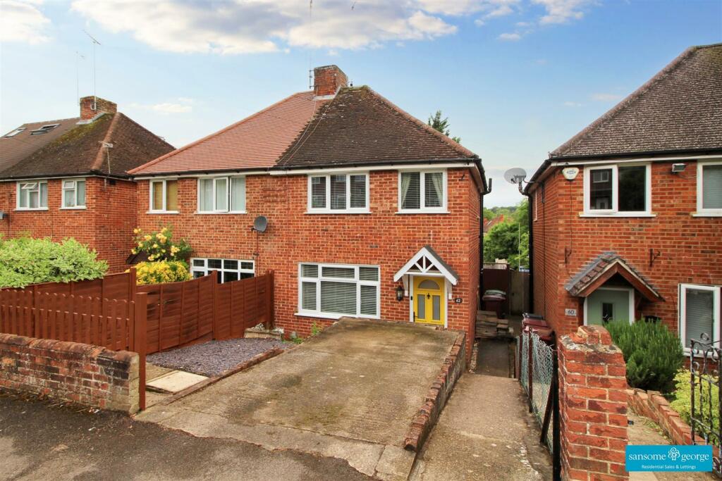 3 bedroom semidetached house for sale in Rodway Road, Tilehurst