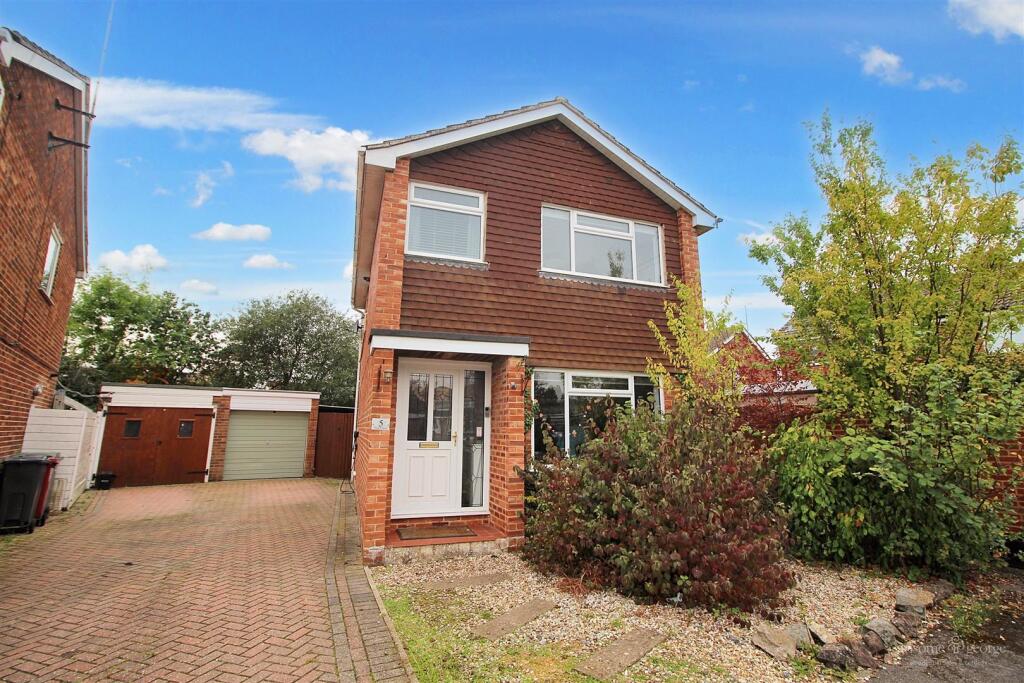 Main image of property: Tree Close, Tilehurst, Reading