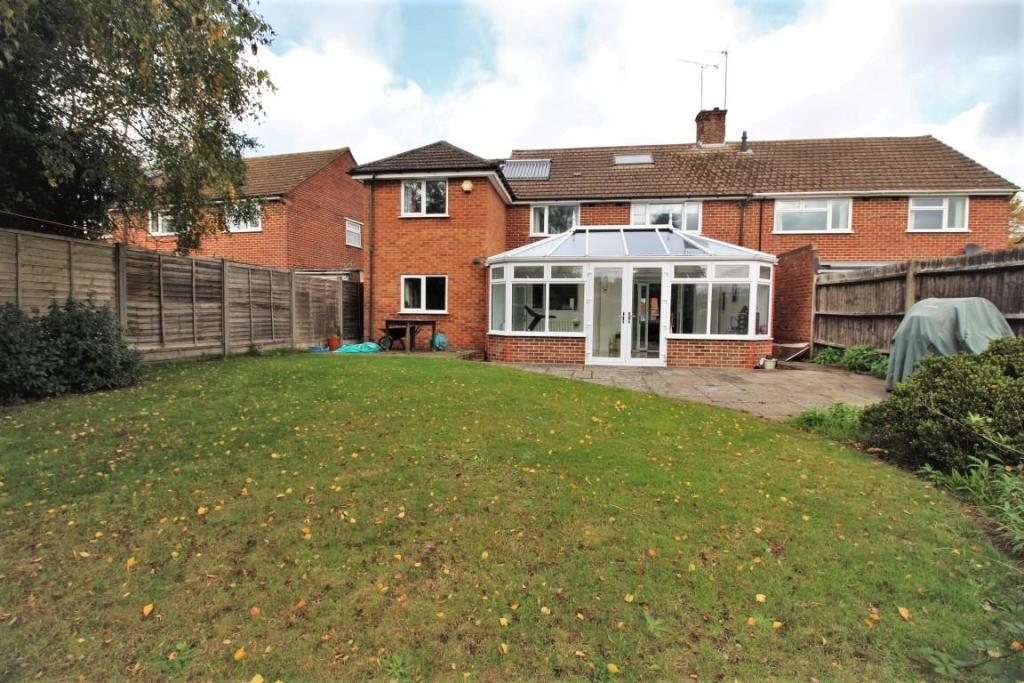 4 bedroom semidetached house for sale in Southcote Lane, Southcote