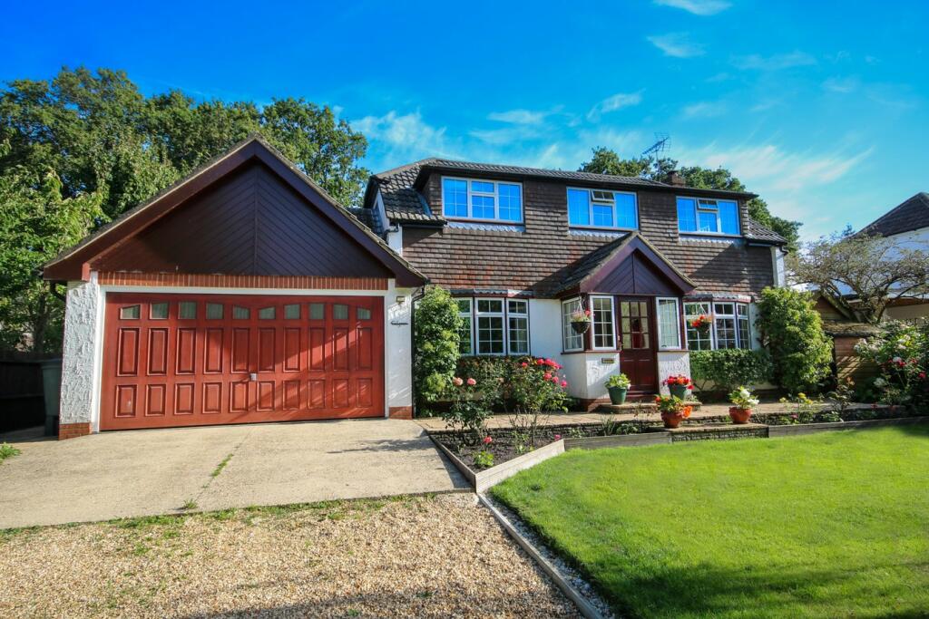 4 bedroom detached house for sale in Heath Lane, East Boldre