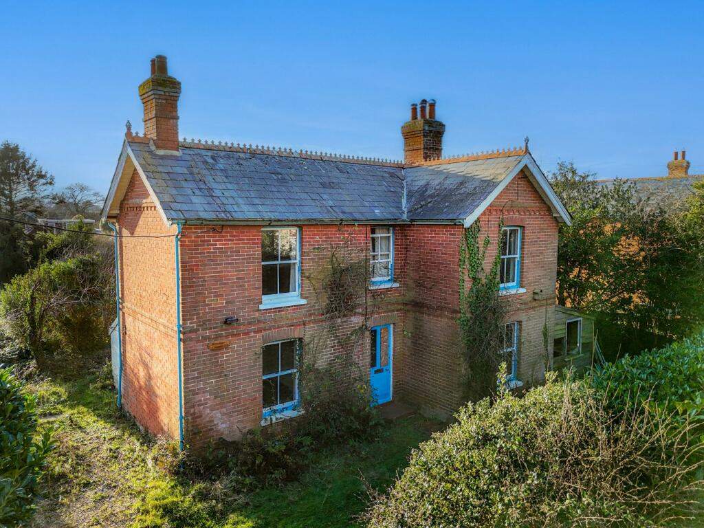 2 bedroom detached house for sale in Everton Road, Hordle, Lymington, SO41