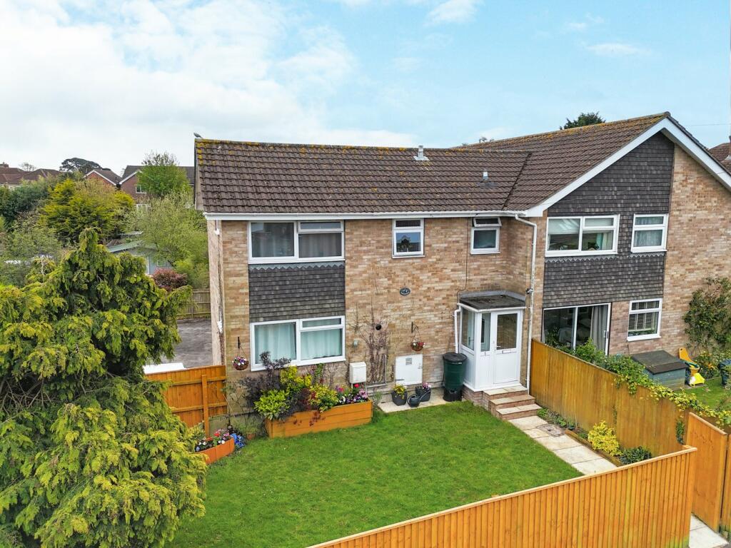 3 bedroom semidetached house for sale in Lower Buckland Road, Lymington, SO41