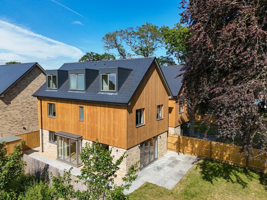 Main image of property: Lower Pennington Lane, Lymington , SO41