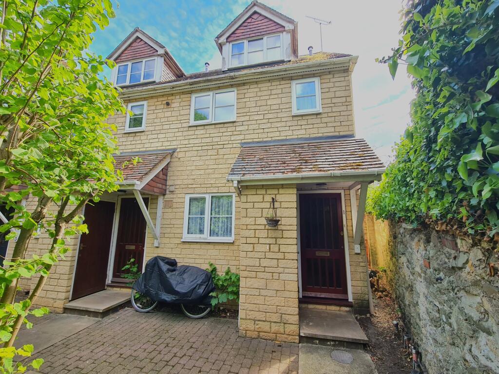 Main image of property: Regent Mews, Gloucester Street, Faringdon, SN7