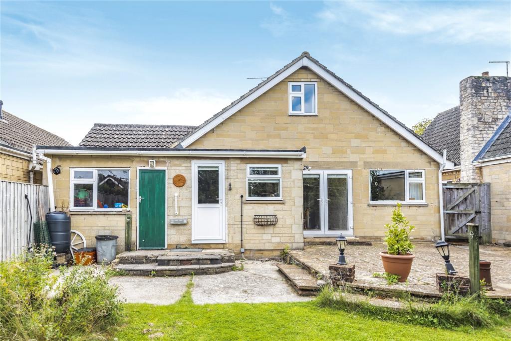 4 bedroom bungalow for sale in Sutton Park, Blunsdon, SN26