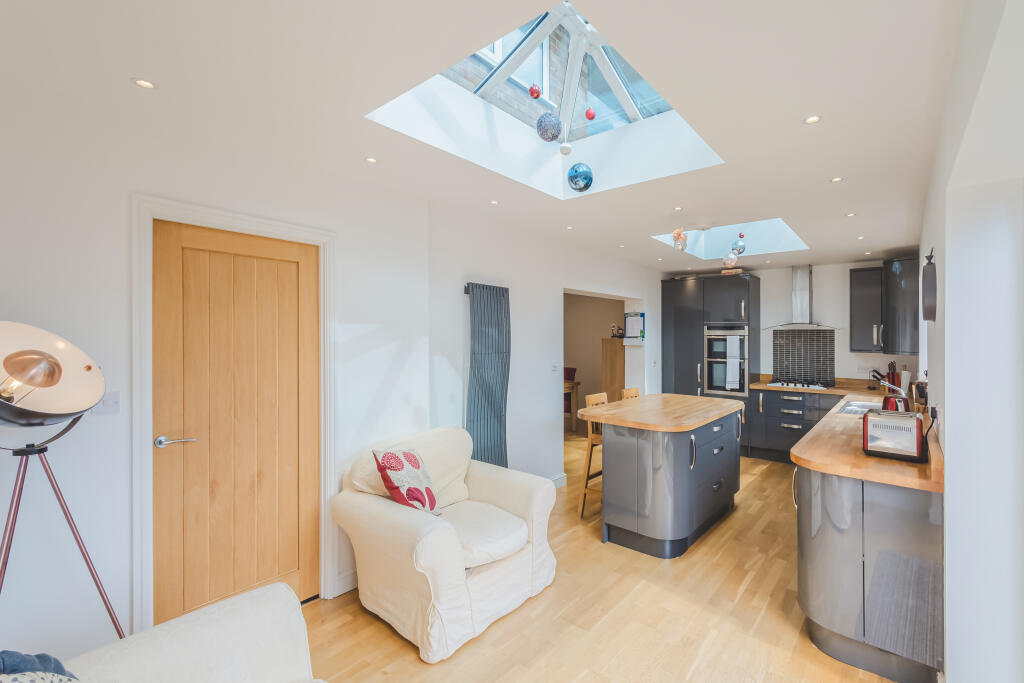 Main image of property: Sams Lane, Blunsdon, Swindon, SN26