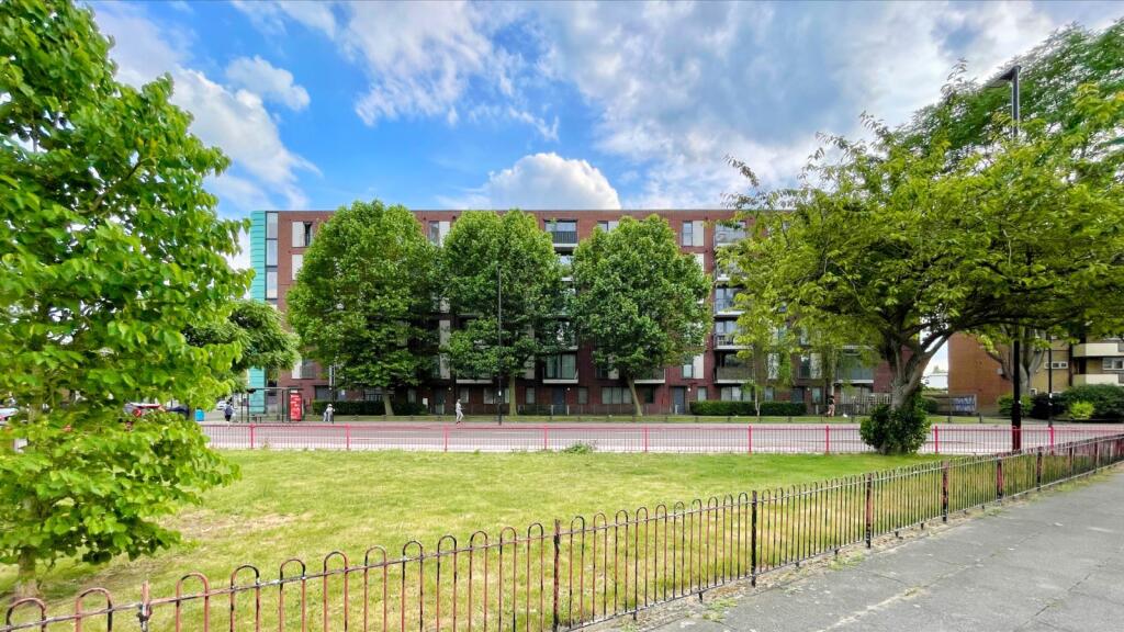 Main image of property: 390 Evelyn Street, Deptford, London, SE8
