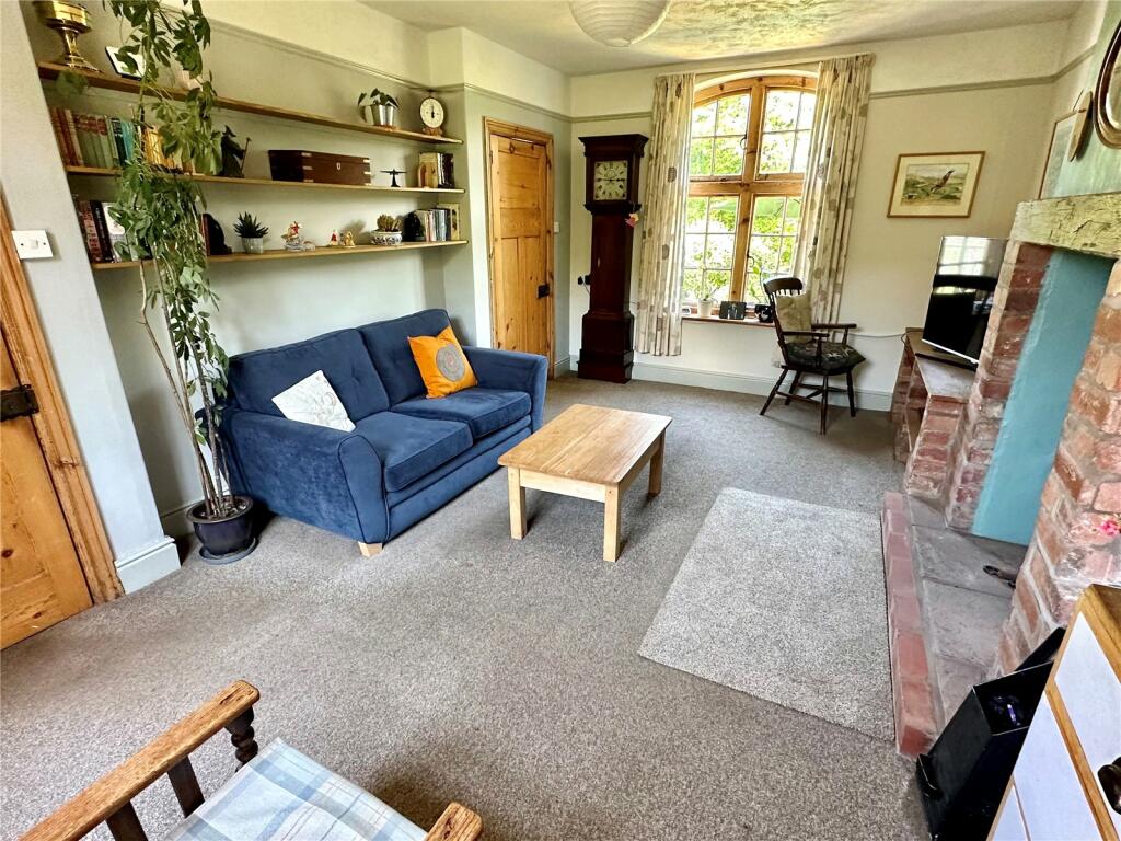 3 bedroom detached house for sale in Pont Robert, Meifod, Powys, SY22