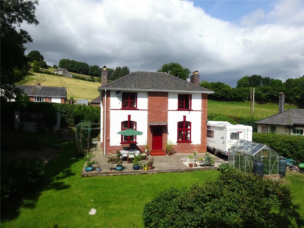 3 bedroom detached house for sale in Pont Robert, Meifod, Powys, SY22