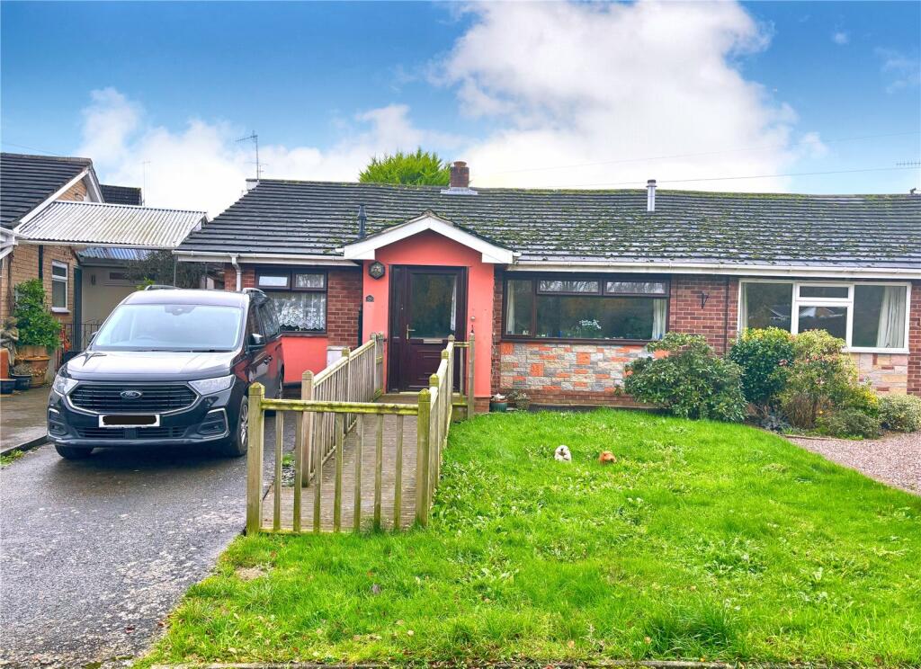 2 bedroom bungalow for sale in Chepstow Avenue, Guilsfield, Welshpool