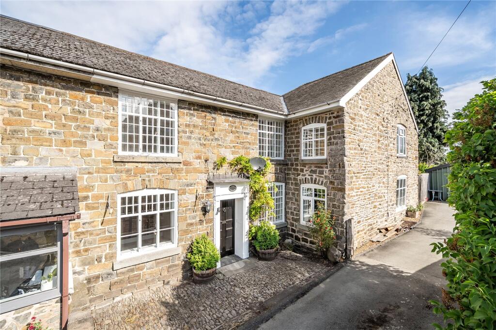 Main image of property: Llandyssil, Montgomery, Powys